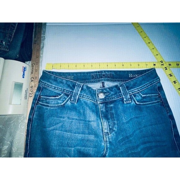 DL1961 Womens Low Rise Roxy Kick Flare Light Wash Size 26x33 Fits 27x33 - Picture 5 of 16